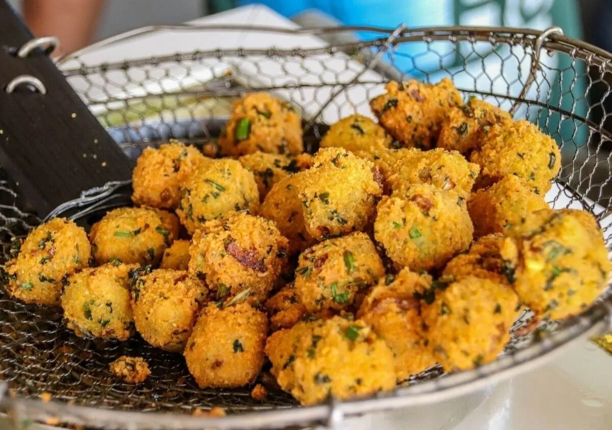 Traditional Mauritian dishes at the tasting table